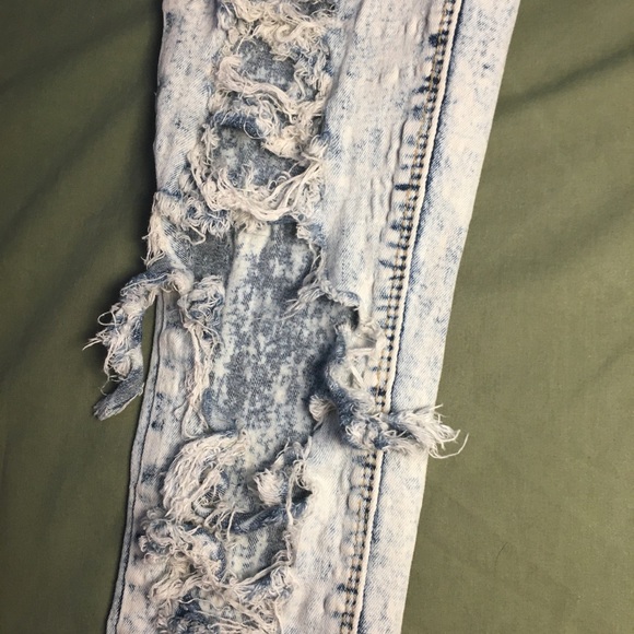 Retro Acid Wash High Rise distressed Jeans - Picture 3 of 7